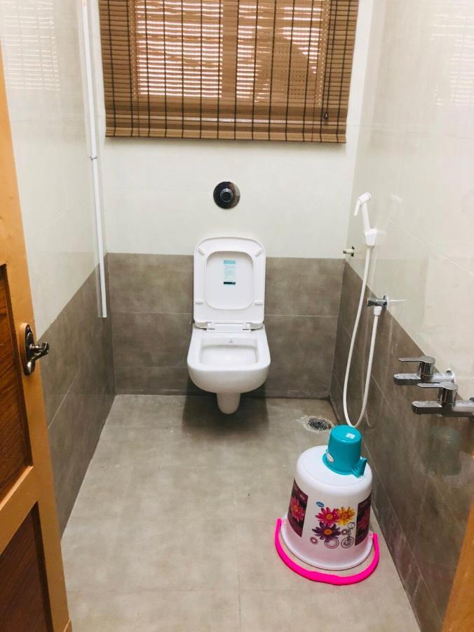Dharmapuri C M Hotel מראה חיצוני תמונה
