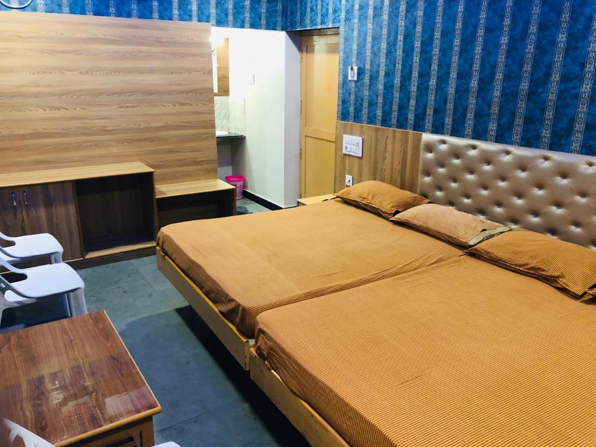 Dharmapuri C M Hotel מראה חיצוני תמונה