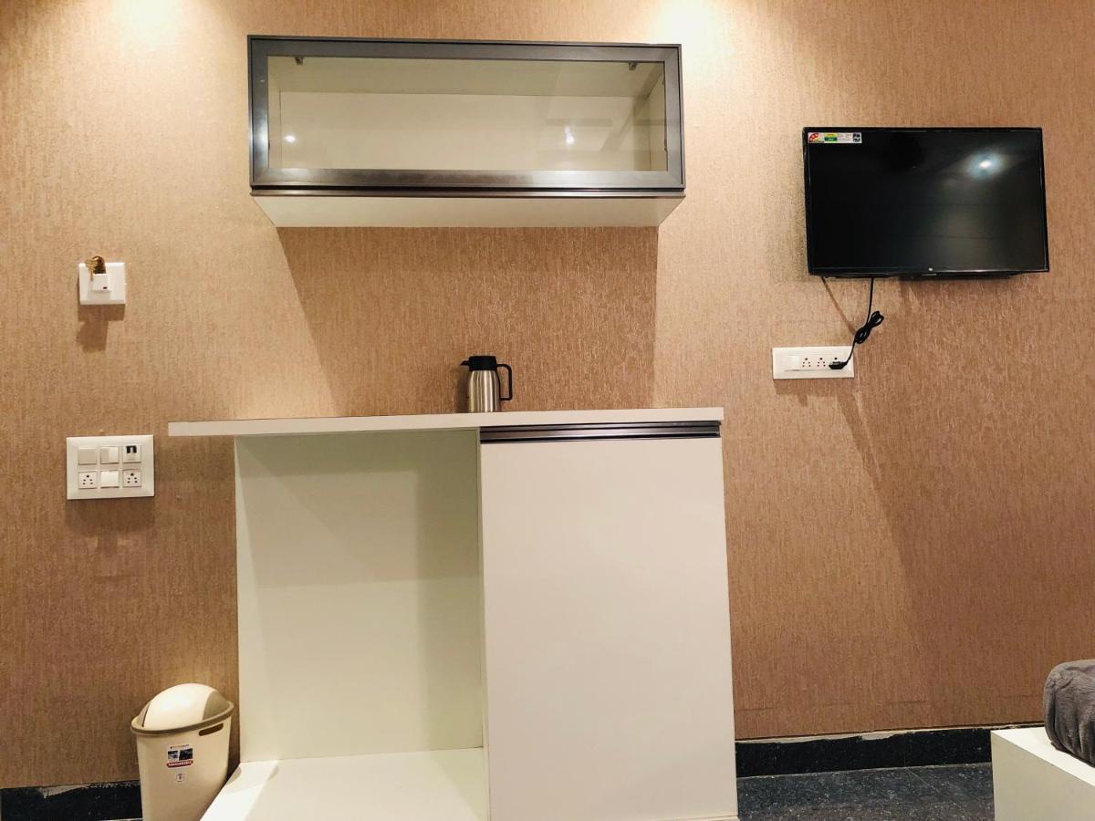 Dharmapuri C M Hotel מראה חיצוני תמונה